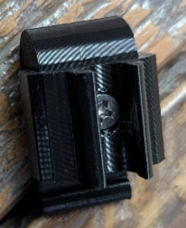 Clip-on Archery Quiver Hanger